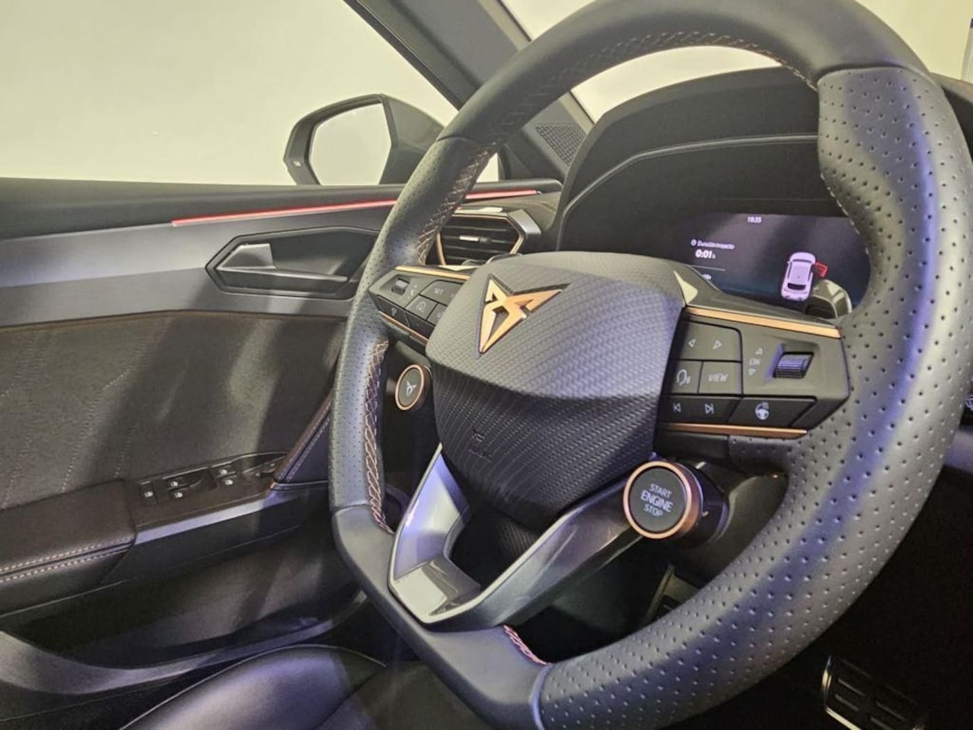 CUPRA Leon León 1.5 eTSI DSG 110 kW (150 CV) — photo 9