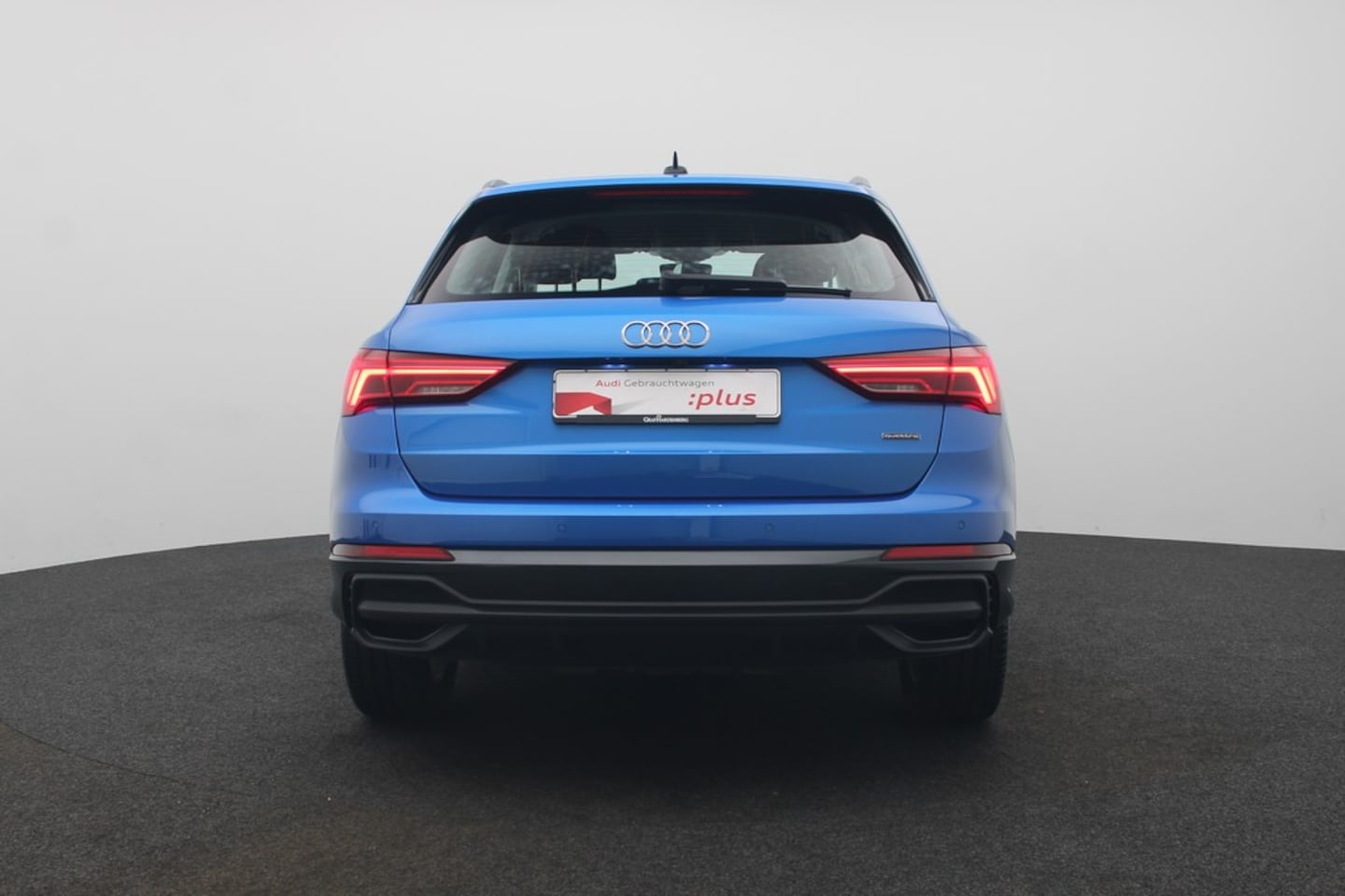 Bild über Audi Q3 S line 45 TFSI quattro S tronic - für weitere Informationen kontaktieren Sie den Audi Partner