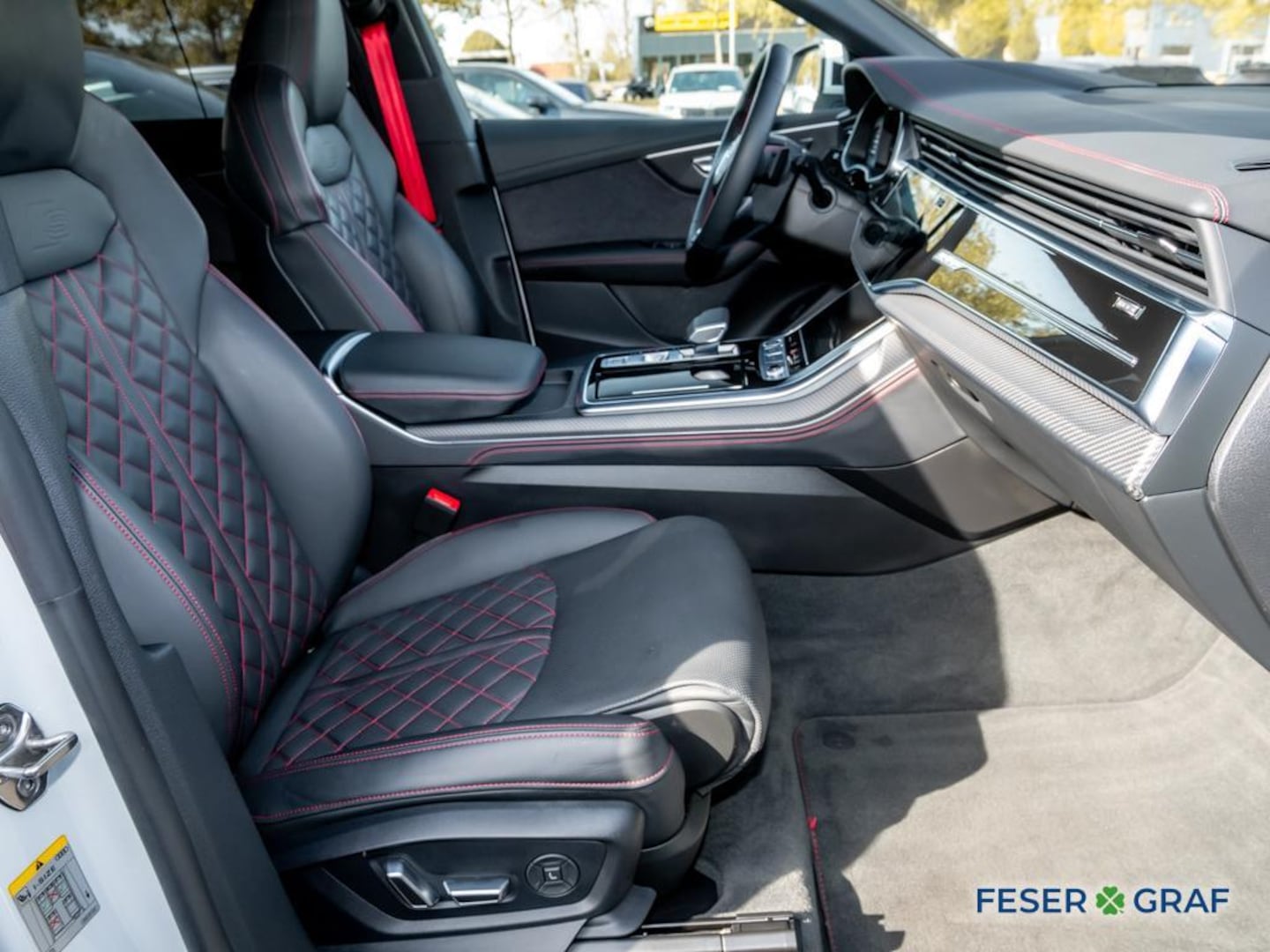 Bild über Audi Q8 SUV S line business TDI quattro 210 kW tiptronic - für weitere Informationen kontaktieren Sie den Audi Partner