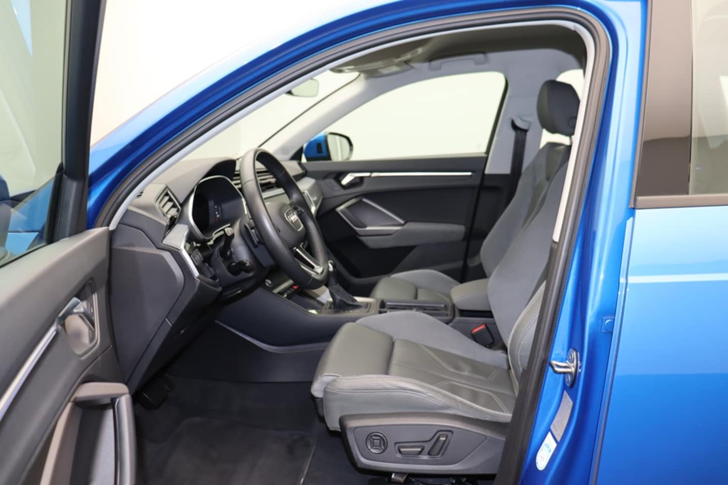 Bild über Audi Q3 S line 45 TFSI quattro S tronic - für weitere Informationen kontaktieren Sie den Audi Partner