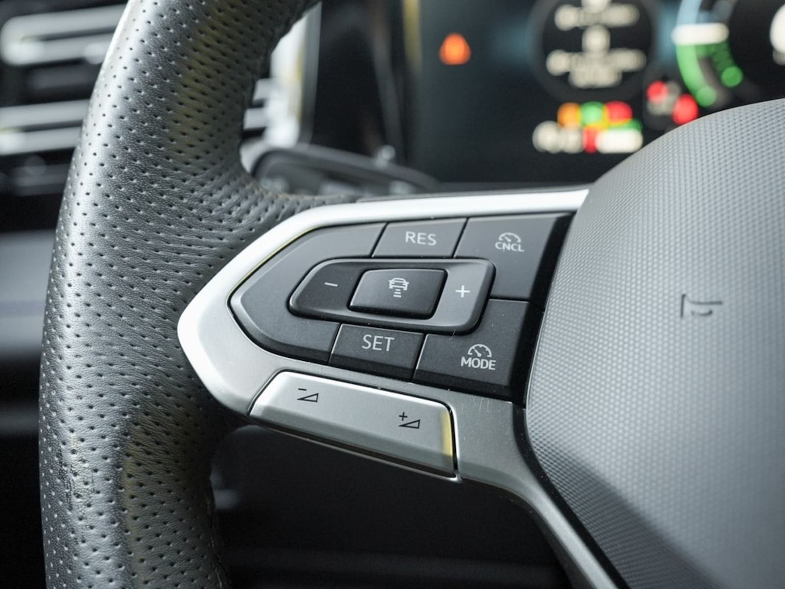 Volkswagen Tiguan – Bild 13
