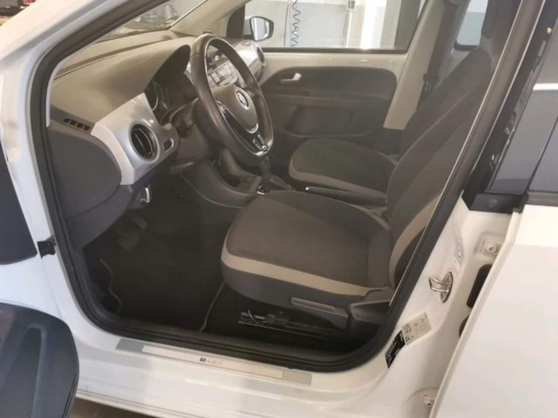 Volkswagen e-up! Style "Plus"