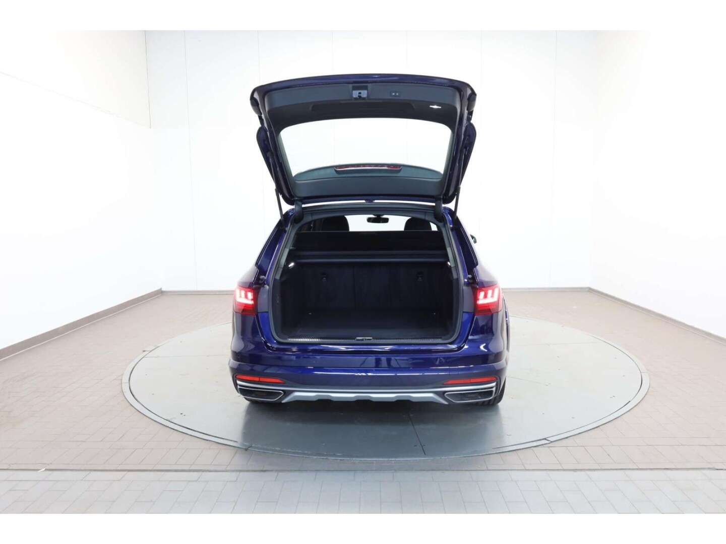 Image about Audi A4 allroad quattro 45 TFSI quattro S tronic