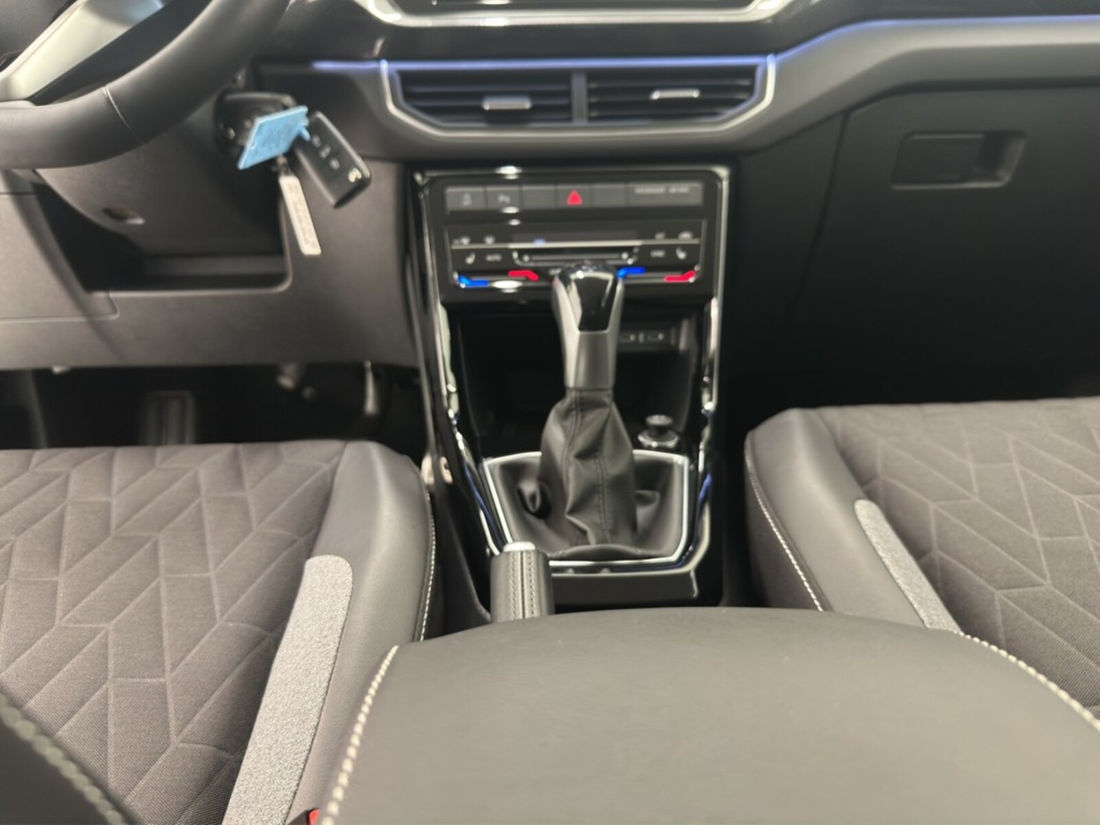 Volkswagen T-Cross – Bild 14