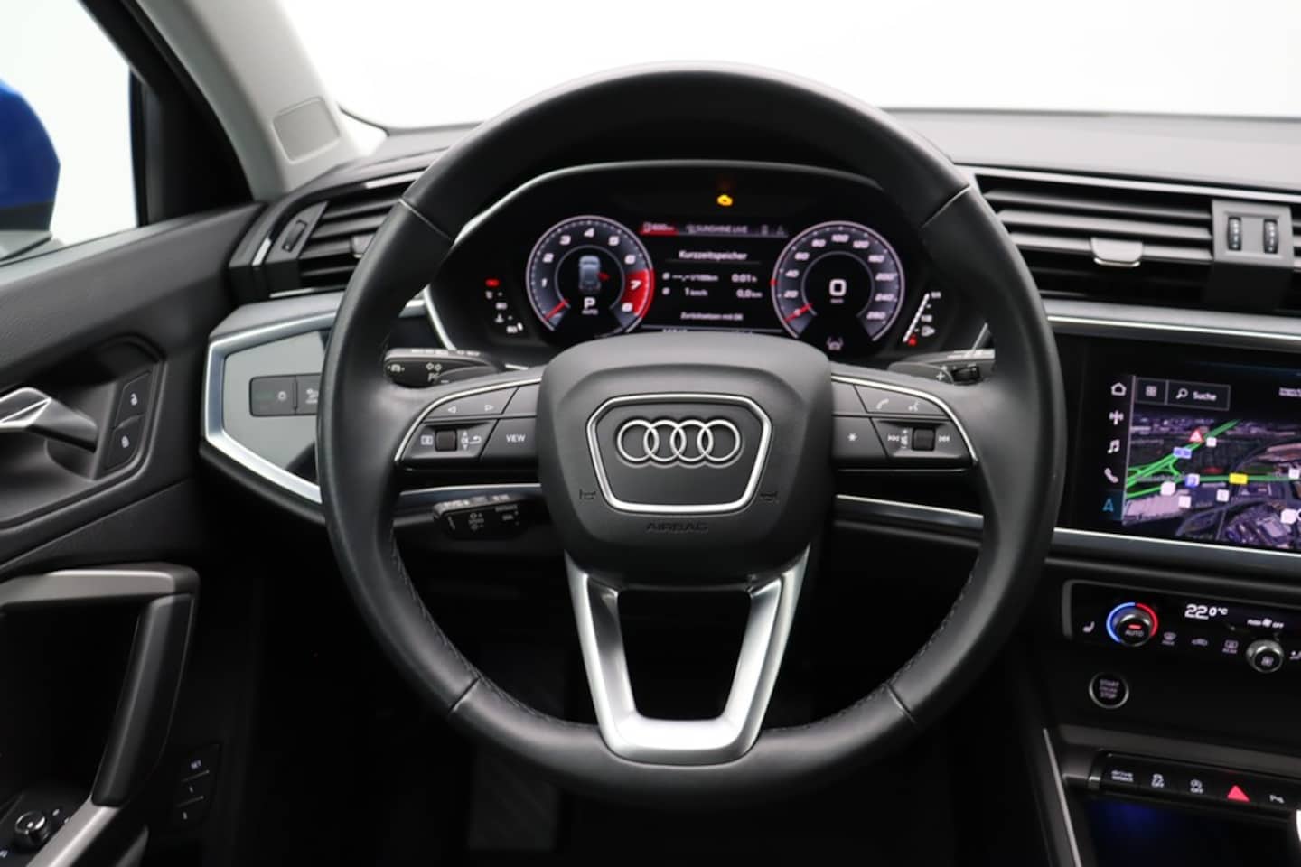 Bild über Audi Q3 S line 45 TFSI quattro S tronic - für weitere Informationen kontaktieren Sie den Audi Partner