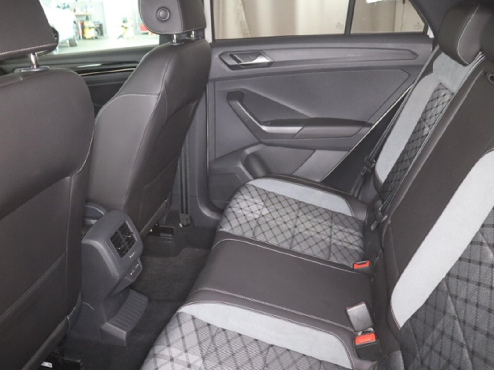 Volkswagen T-Roc – Bild 10