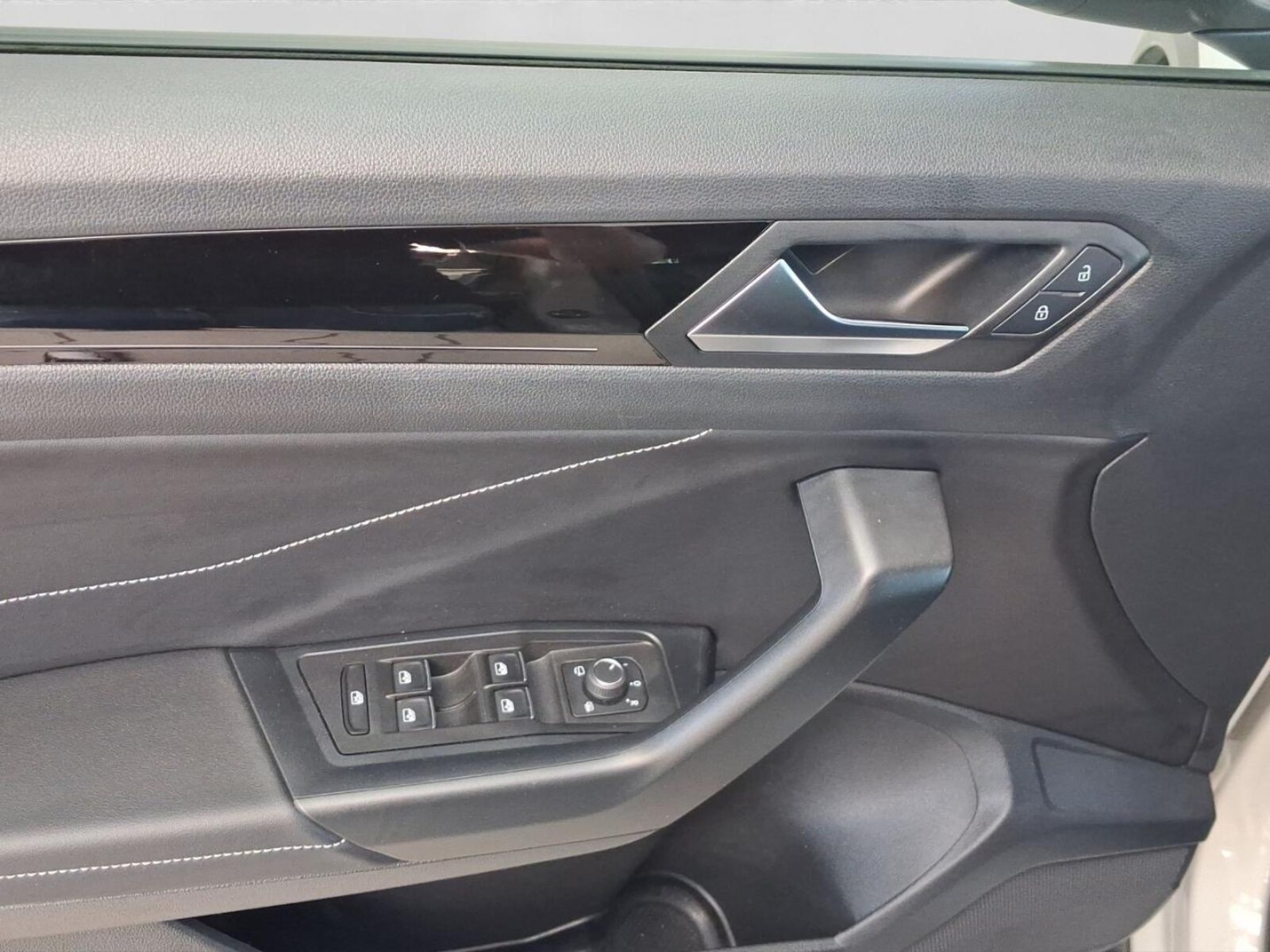Volkswagen T-Roc – Bild 15