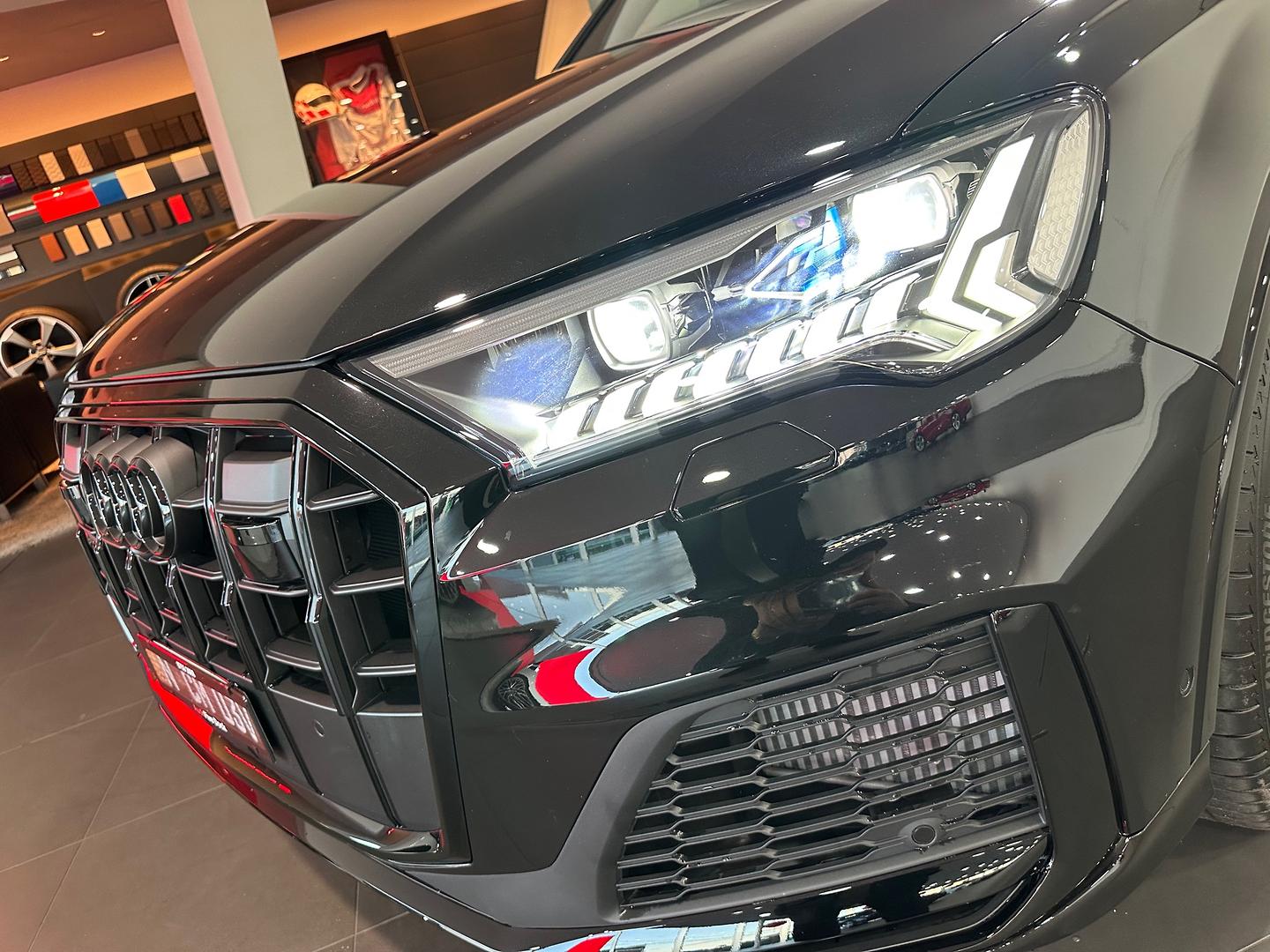 Image about Audi SQ7 SQ7 TFSI 373 kW tiptronic