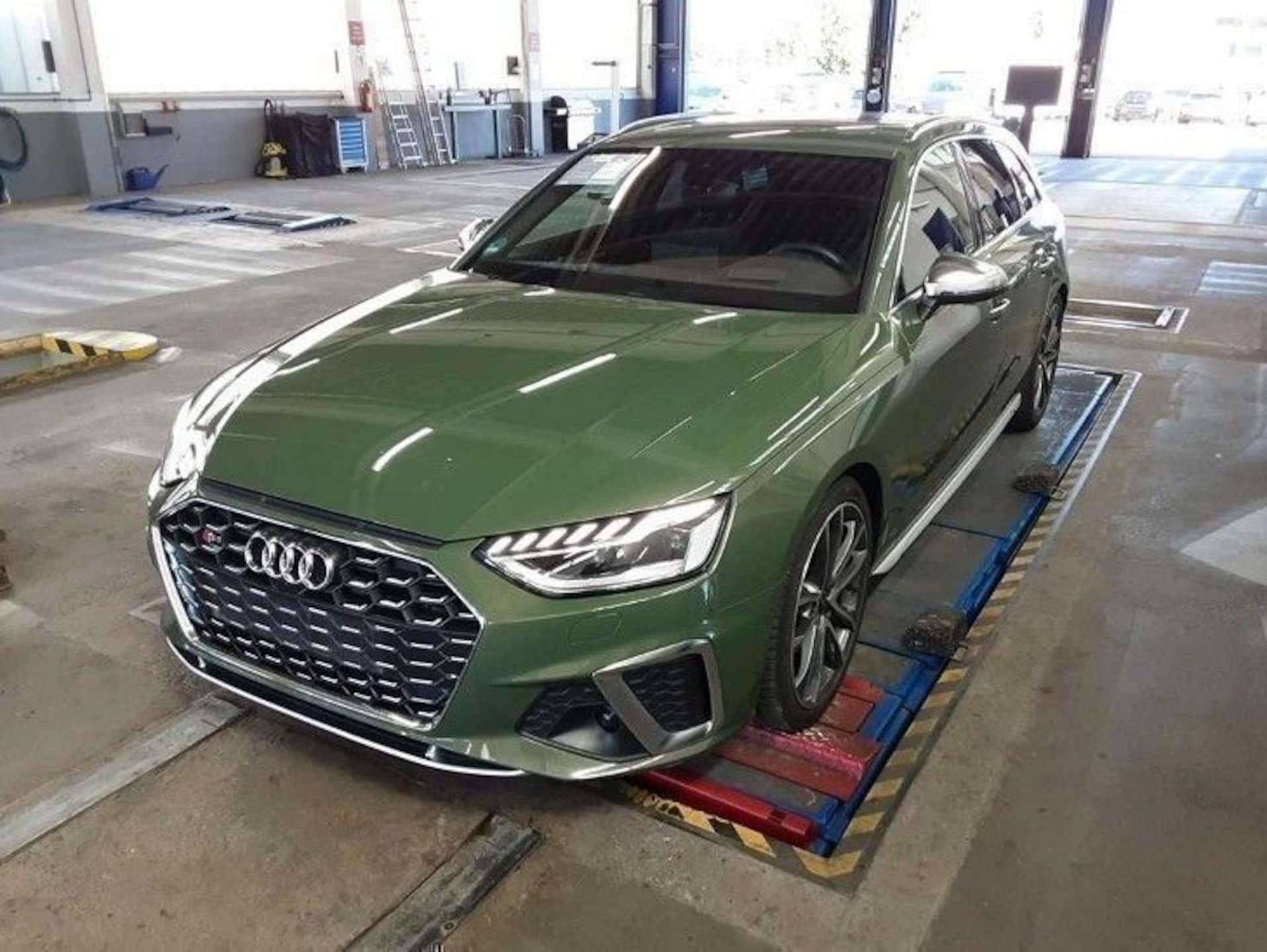 Audi S4 Avant