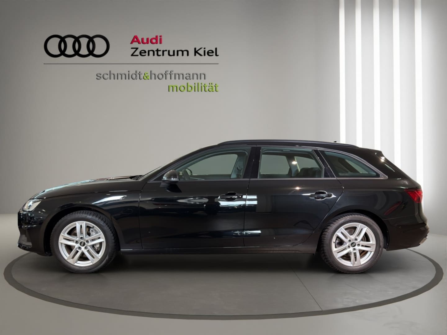 Bild über Audi A4 Avant 40 TFSI S tronic - für weitere Informationen kontaktieren Sie den Audi Partner