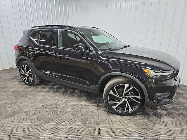 2022 Volvo XC40