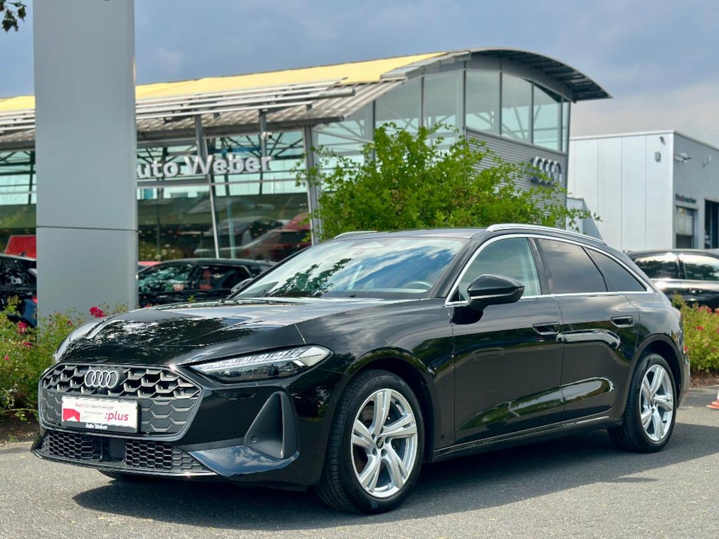 Bild über Audi A5 Avant TDI quattro 150 kW S tronic - für weitere Informationen kontaktieren Sie den Audi Partner