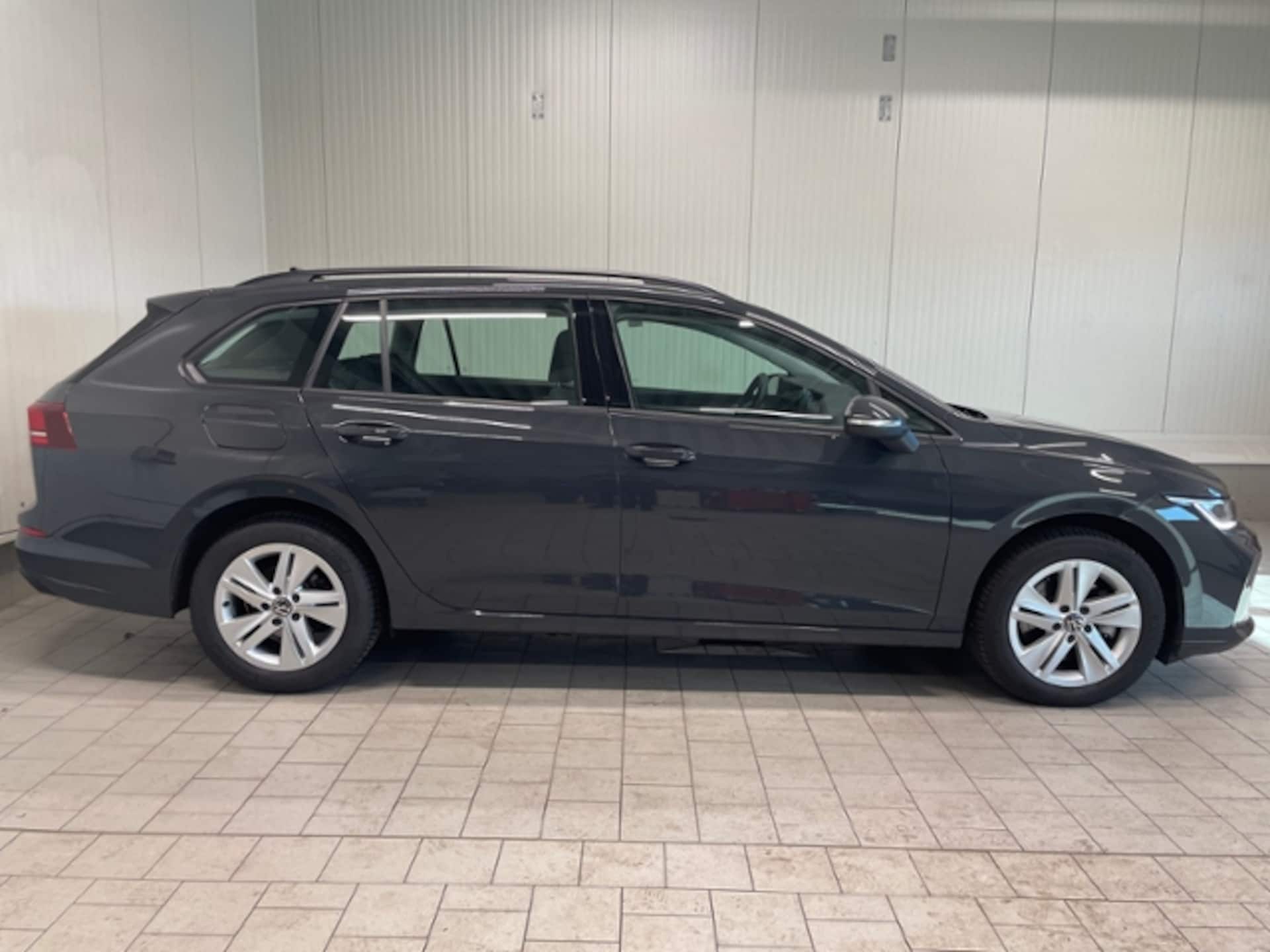 Volkswagen Golf Variant Life