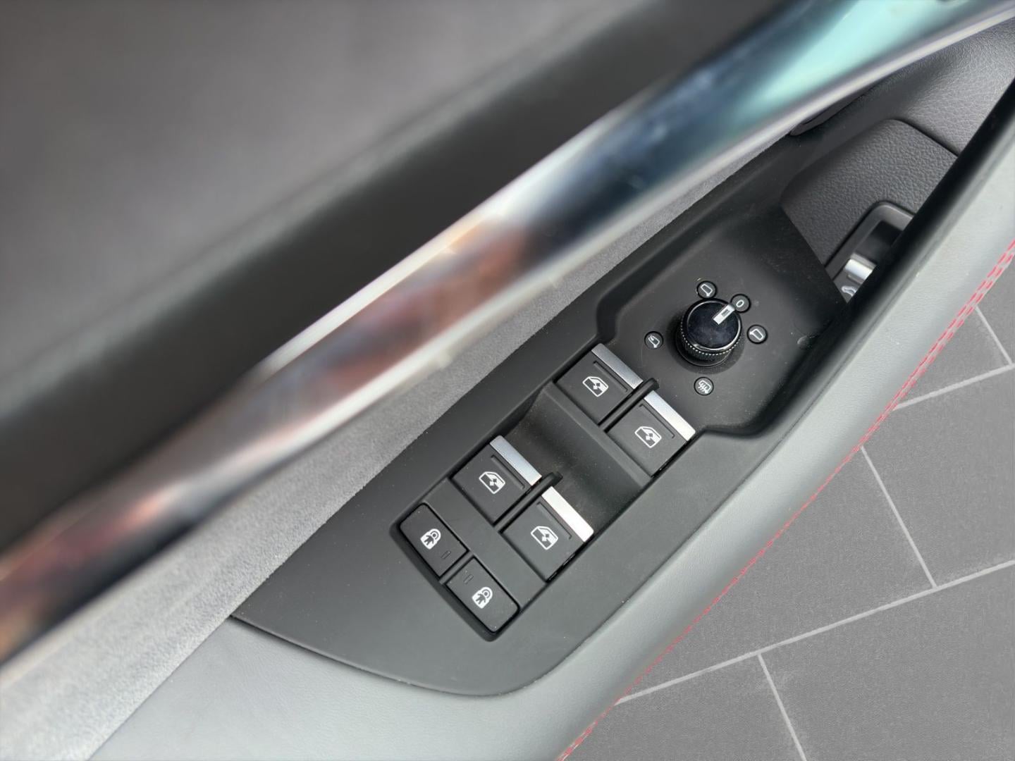 Bild über Audi S6 Avant TDI quattro tiptronic - für weitere Informationen kontaktieren Sie den Audi Partner