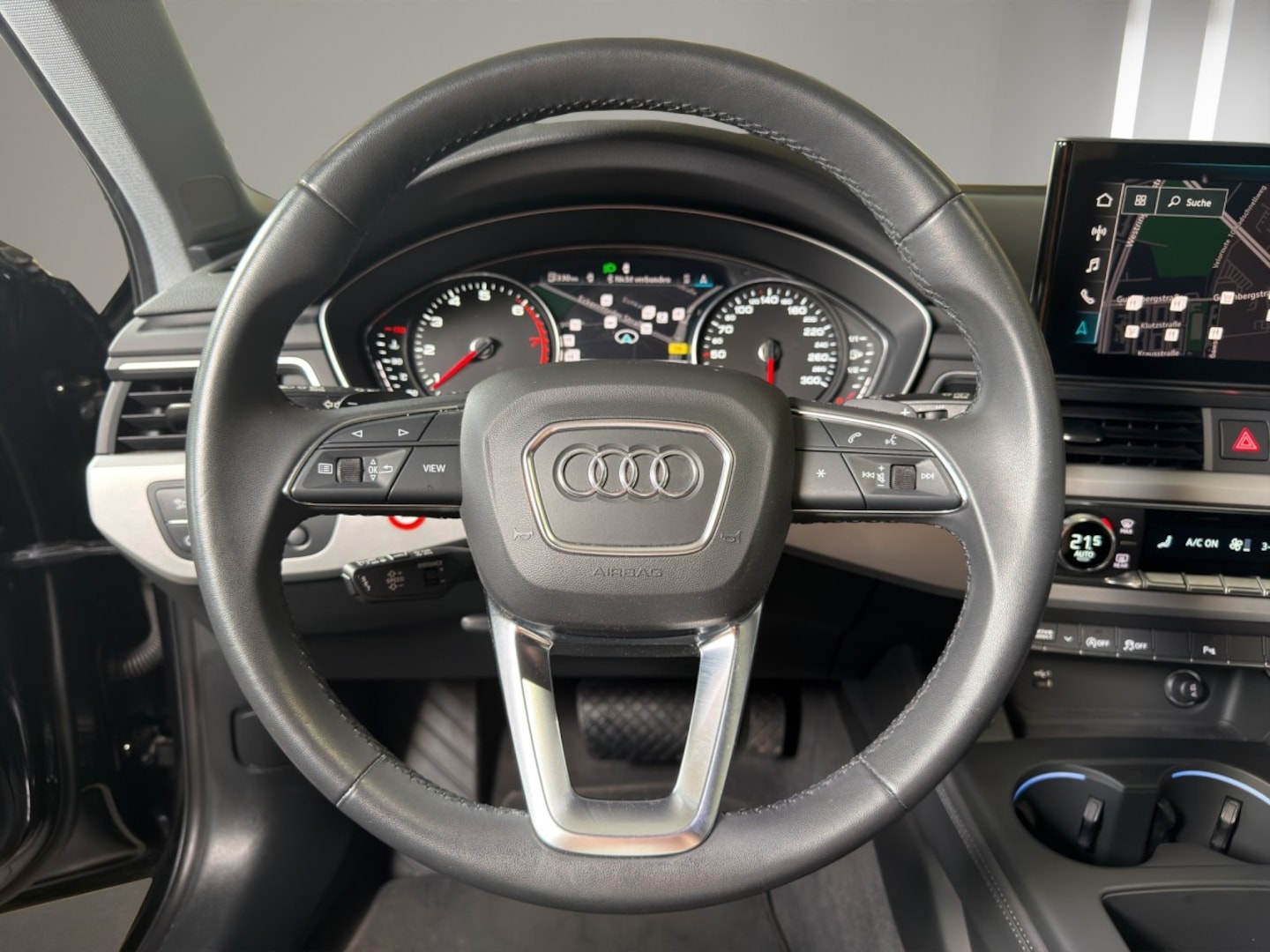 Bild über Audi A4 Avant 40 TFSI S tronic - für weitere Informationen kontaktieren Sie den Audi Partner