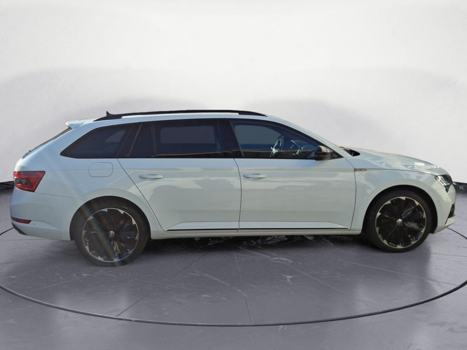 Škoda Superb Combi – Bild 6