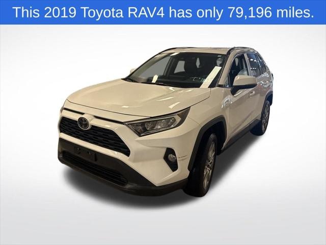 2019 Toyota RAV4 XLE Premium's photo