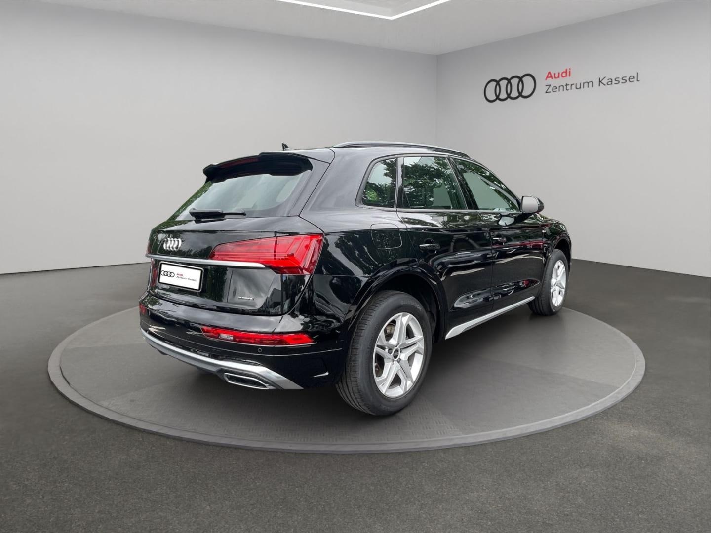 Bild über Audi Q5 40 TDI quattro 150 kW S tronic - für weitere Informationen kontaktieren Sie den Audi Partner