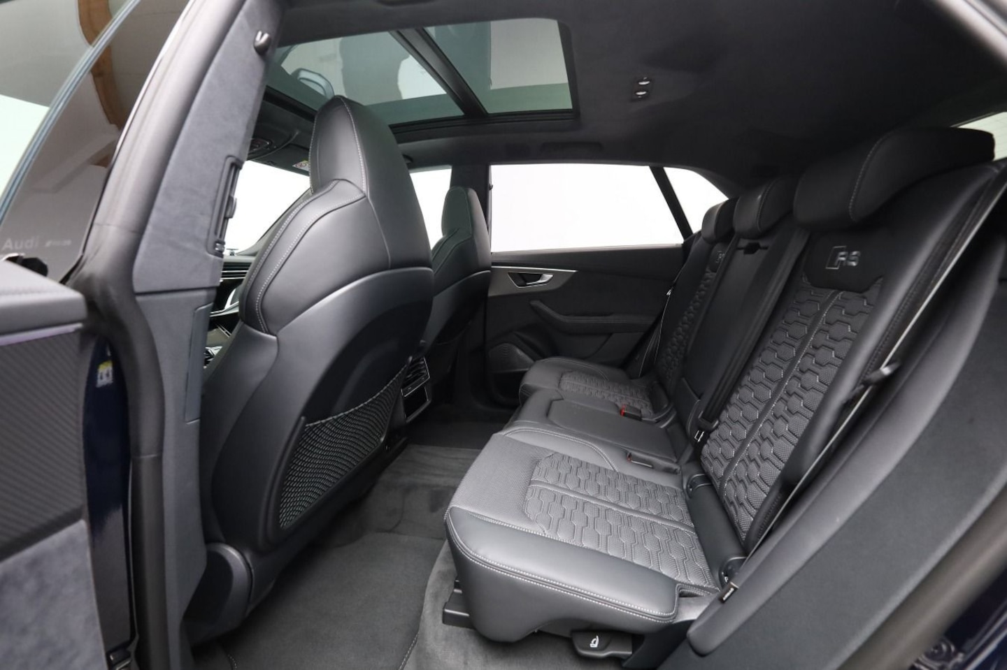 Bild über Audi RS Q8 SUV RS Q8 SUV performance 471 kW tiptronic - für weitere Informationen kontaktieren Sie den Audi Partner