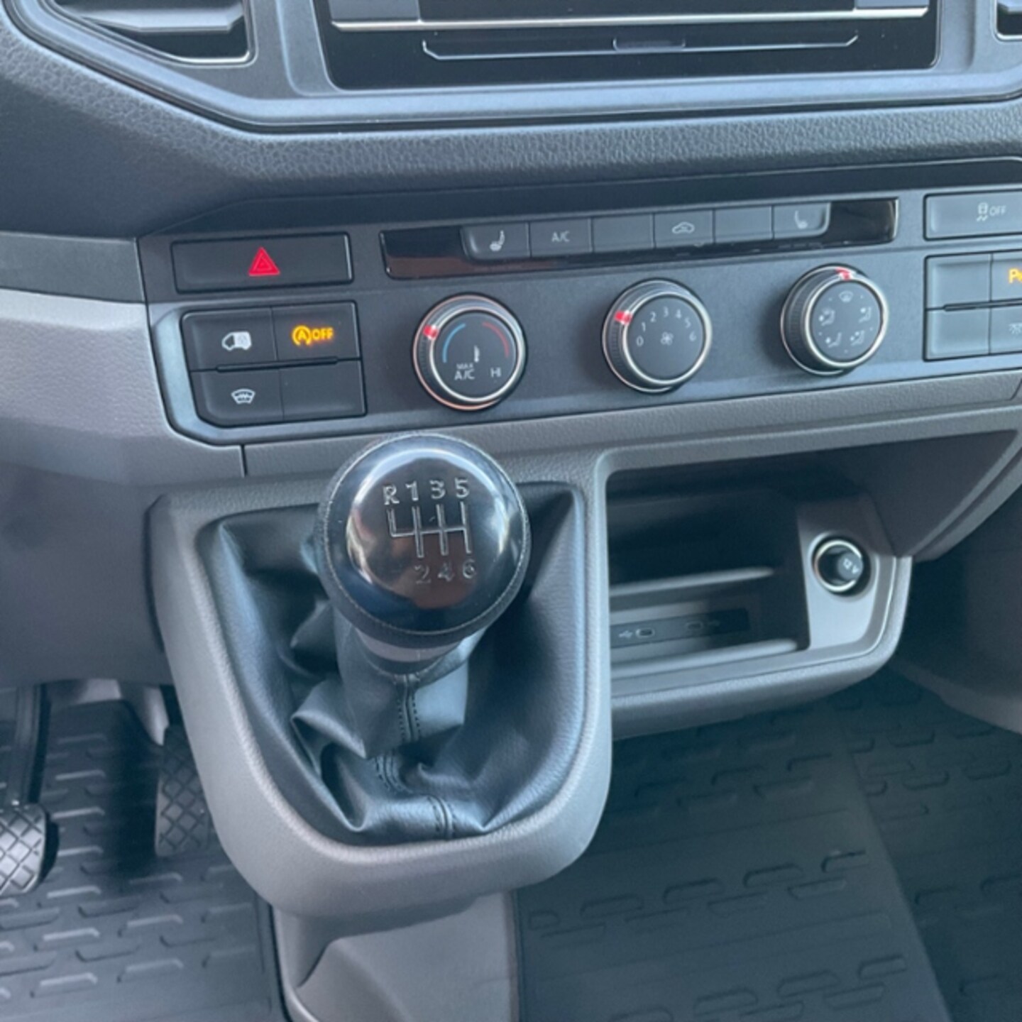 Volkswagen Crafter Kasten langer Radstand