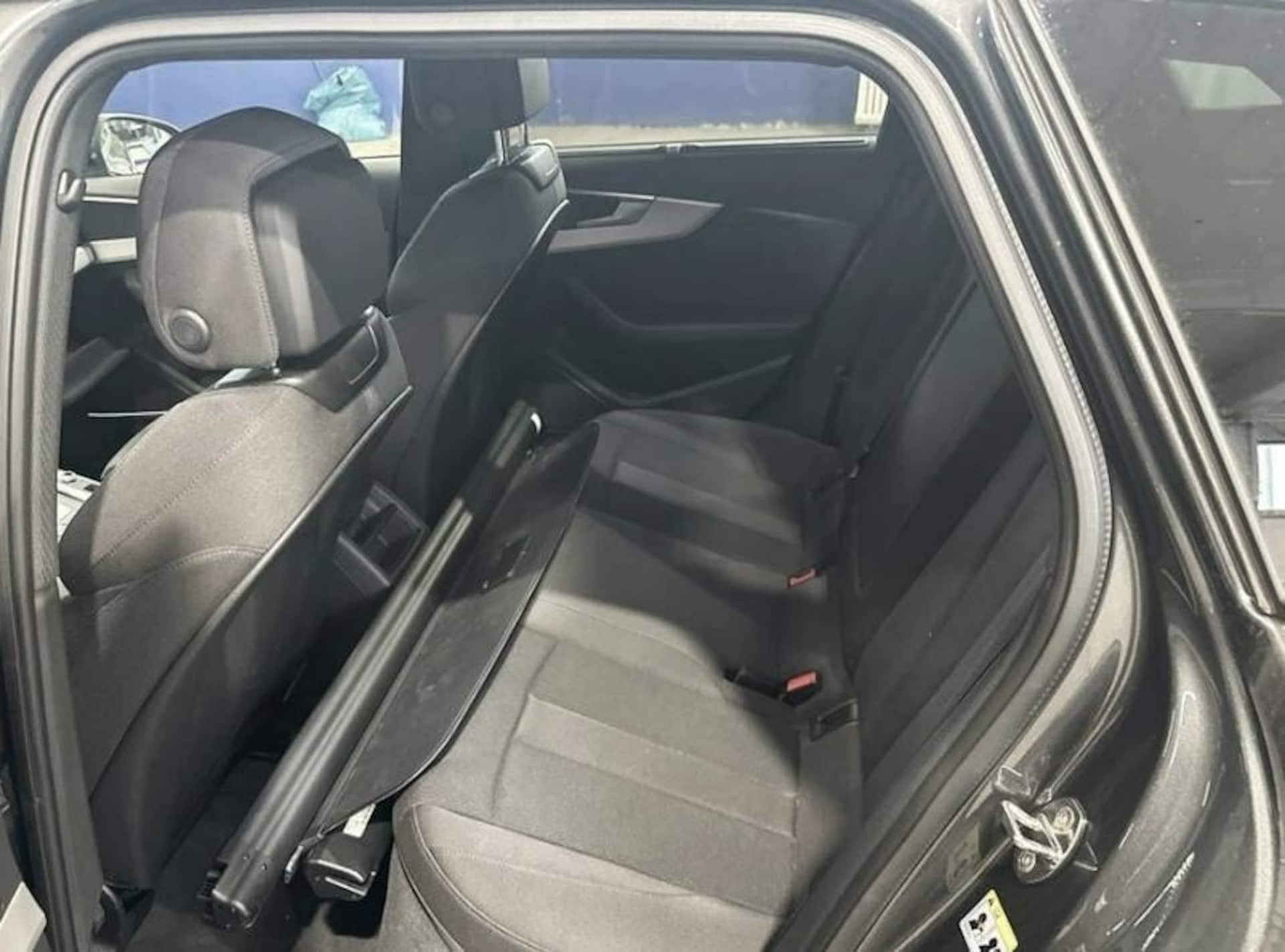 Audi A4 Avant S line
