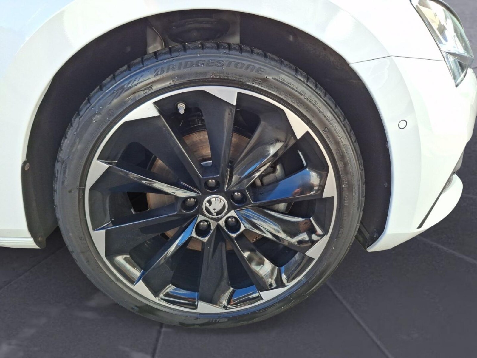Škoda Superb Combi – Bild 7