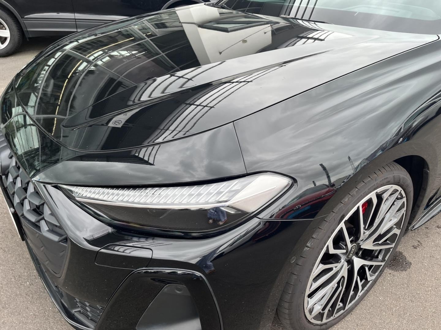 Bild über Audi A5 Avant e-hybrid e-hybrid quattro 270 kW S tronic - für weitere Informationen kontaktieren Sie den Audi Partner