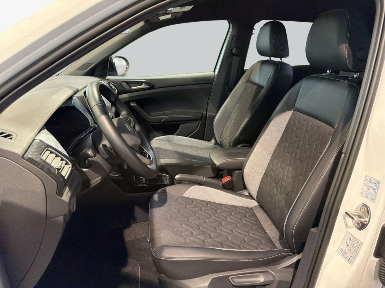 Volkswagen T-Cross – Bild 10