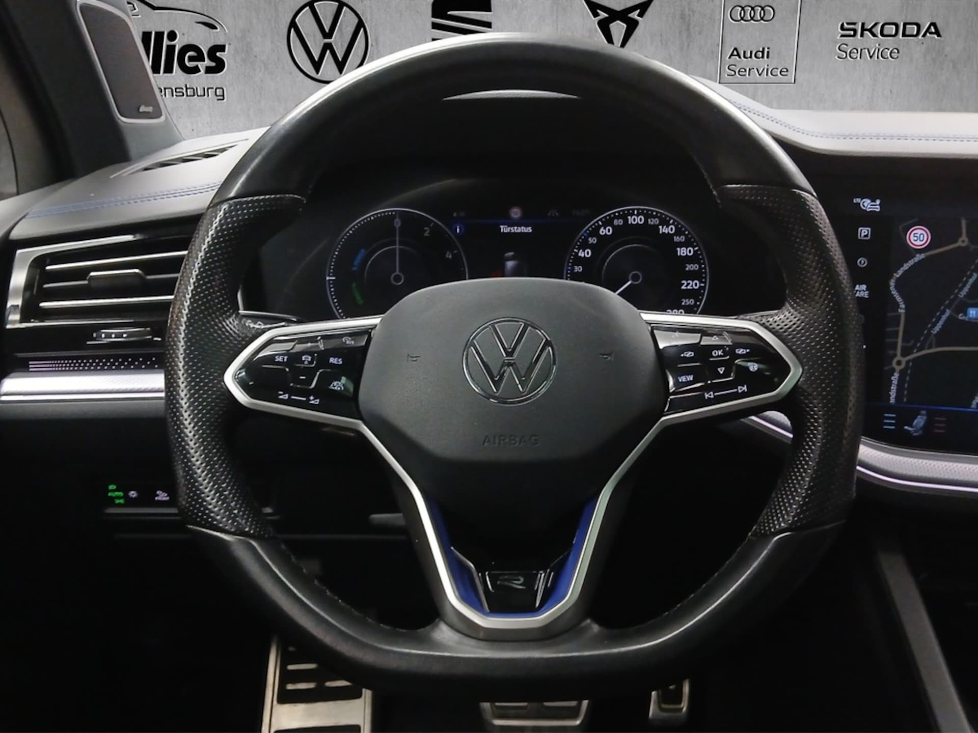 Volkswagen Touareg R