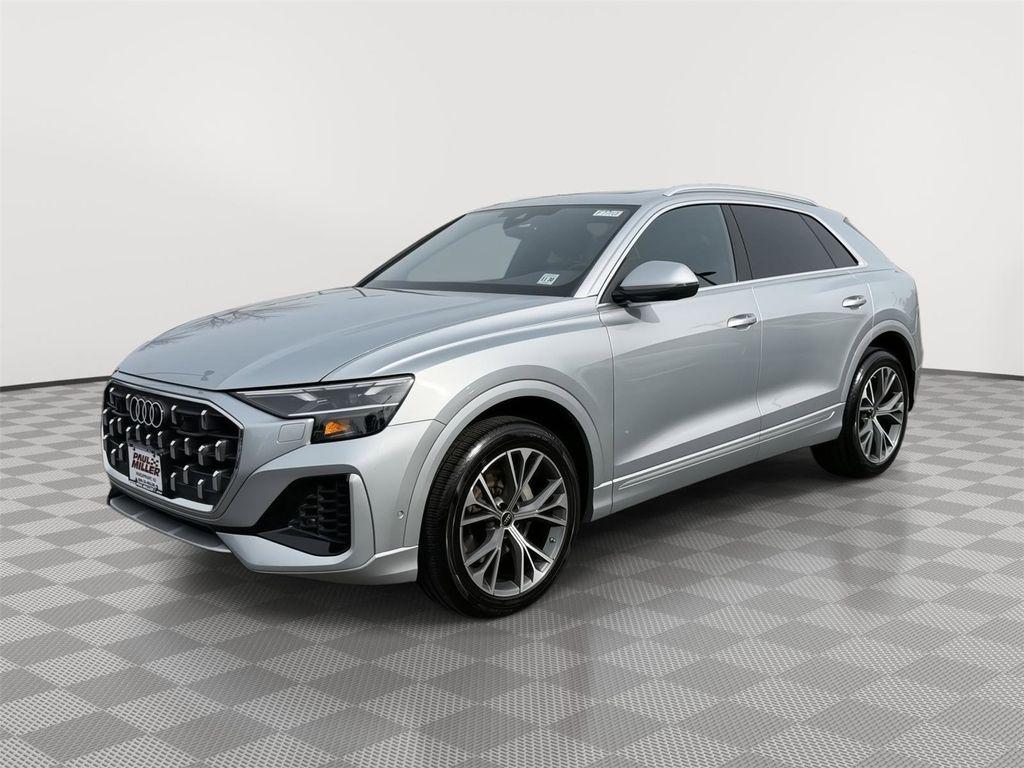 2025 Audi Q8 55 Premium quattro Tiptronic's photo