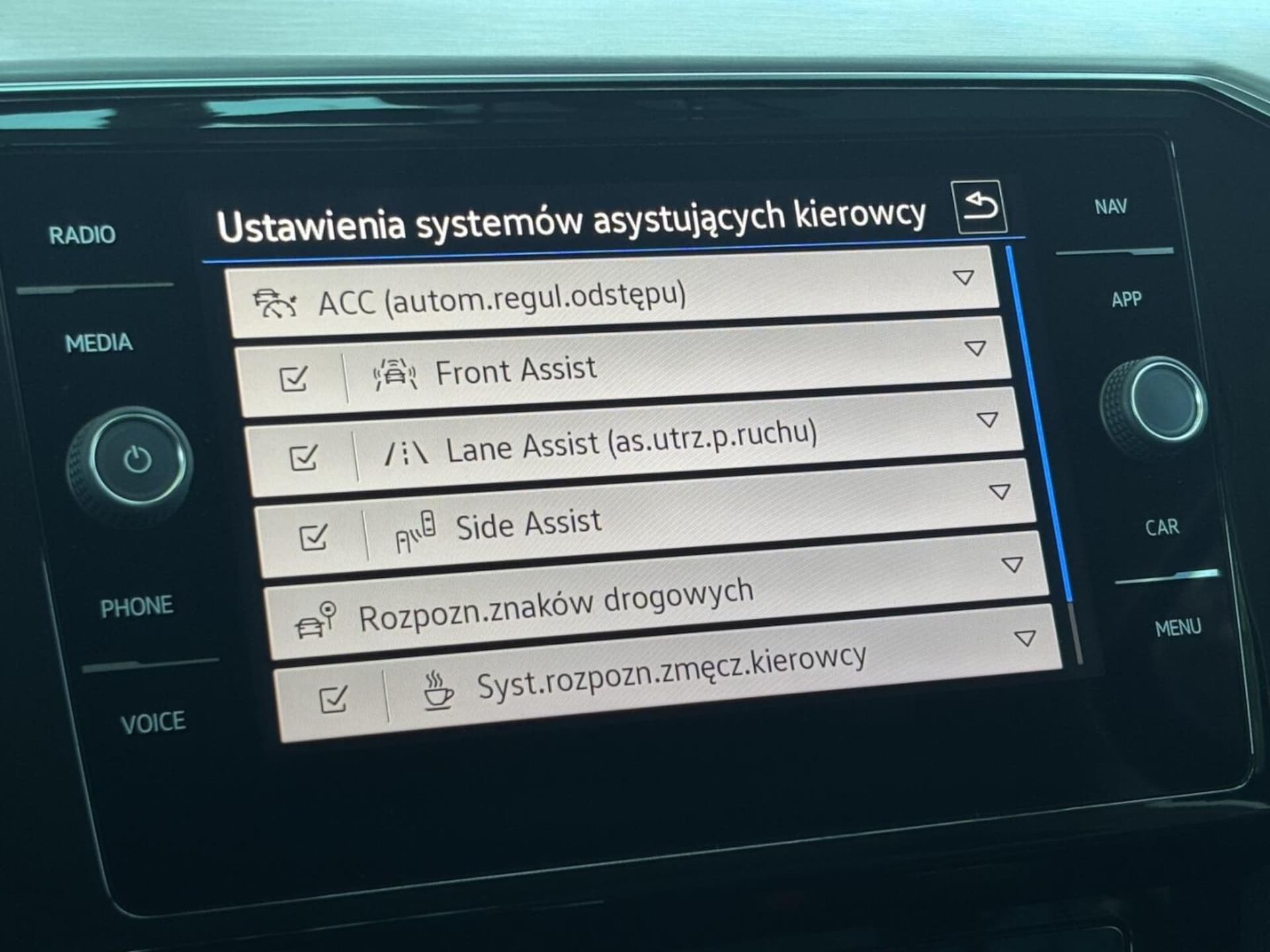 Volkswagen Passat Elegance