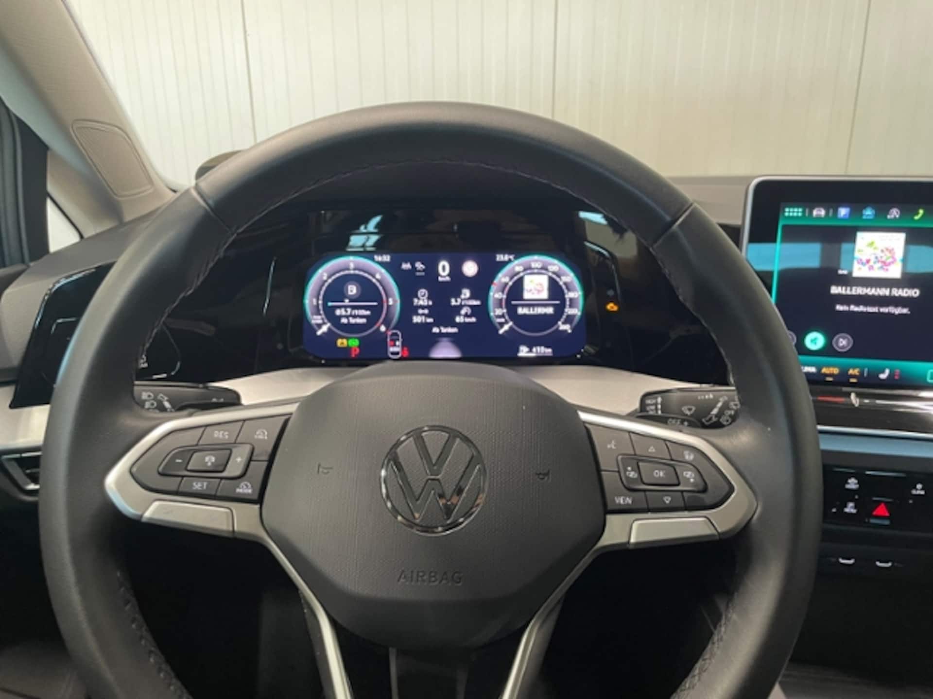 Volkswagen Golf Variant Life
