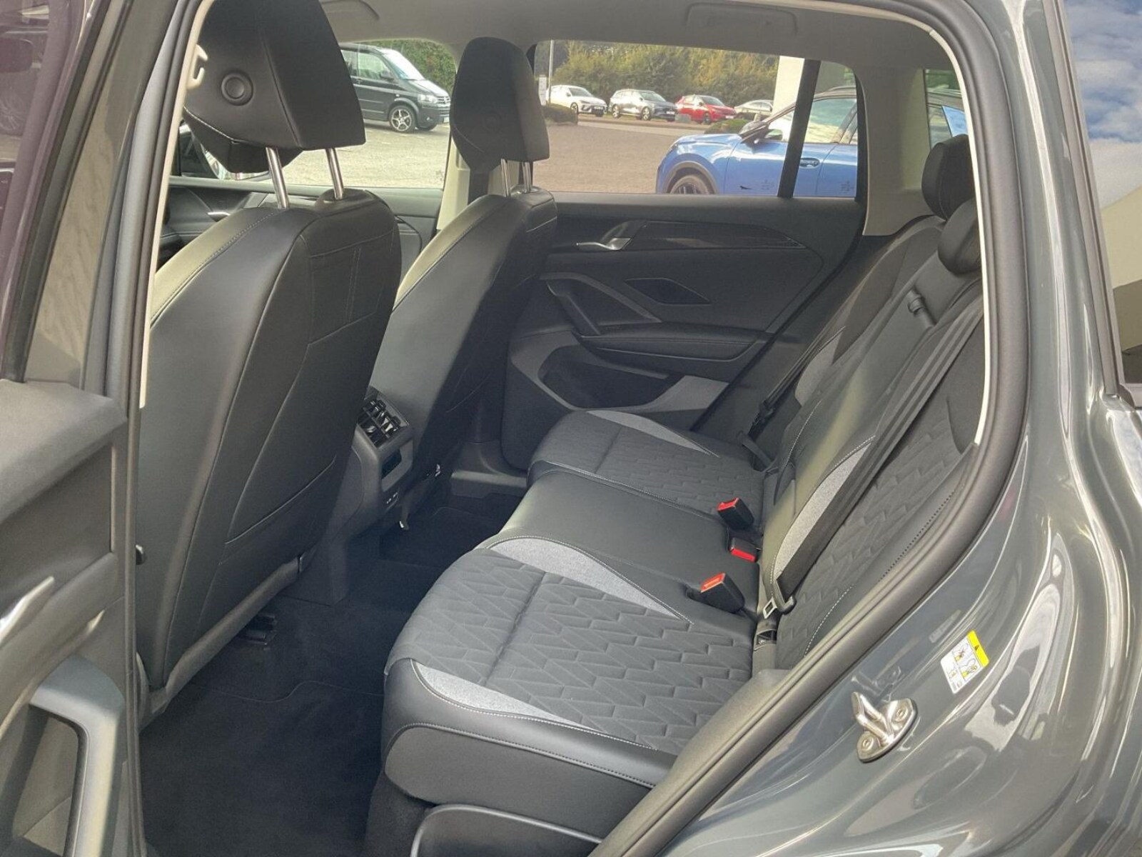 Volkswagen Tiguan – Bild 10