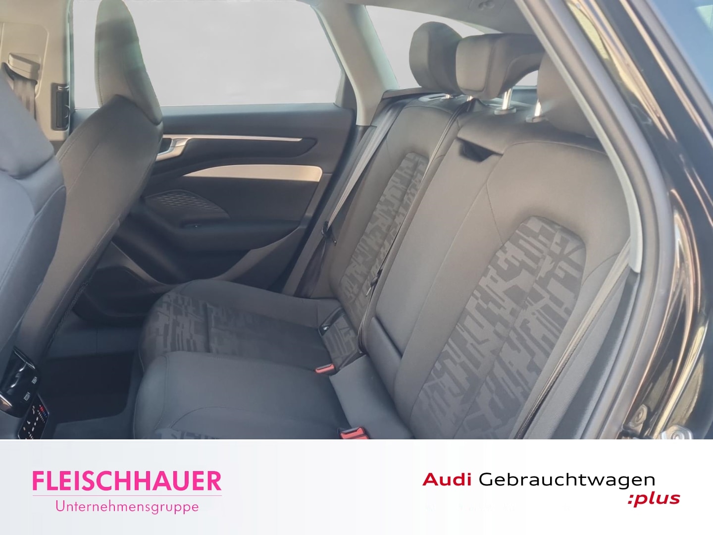 Bild über Audi A6 Avant TDI quattro 150 kW S tronic - für weitere Informationen kontaktieren Sie den Audi Partner