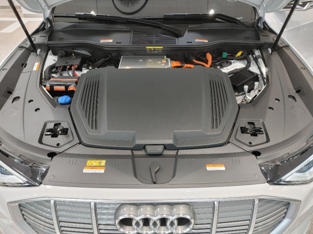 Audi e-tron !! GENBAE 0 7