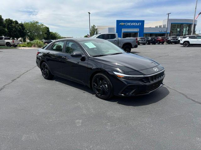 2026 Hyundai Elantra 2.0 SEL Sport IVT's photo