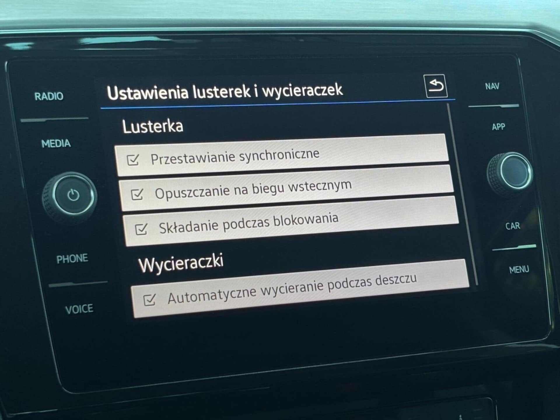 Volkswagen Passat Elegance