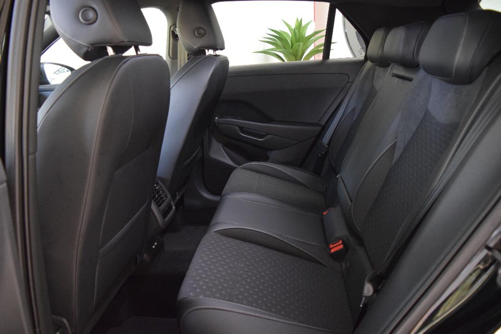 Volkswagen T-Roc – Bild 12