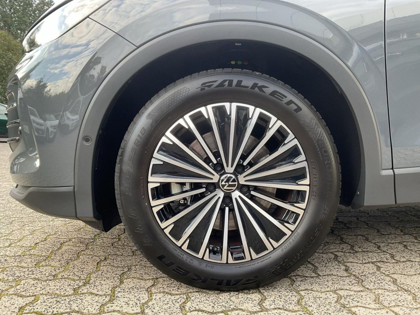 Volkswagen Tiguan – Bild 8