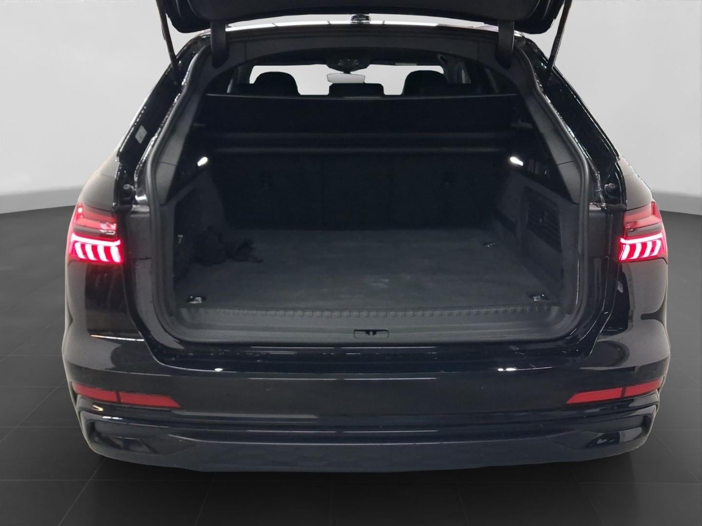Bild über Audi A6 Avant TFSI e S line 50 TFSI e quattro S tronic - für weitere Informationen kontaktieren Sie den Audi Partner