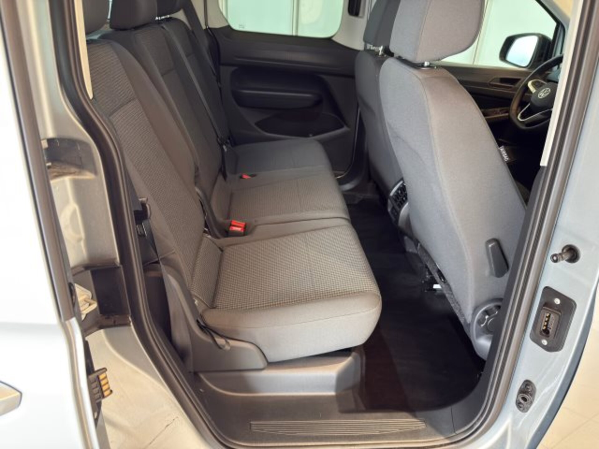 Volkswagen Caddy Basis-Modell