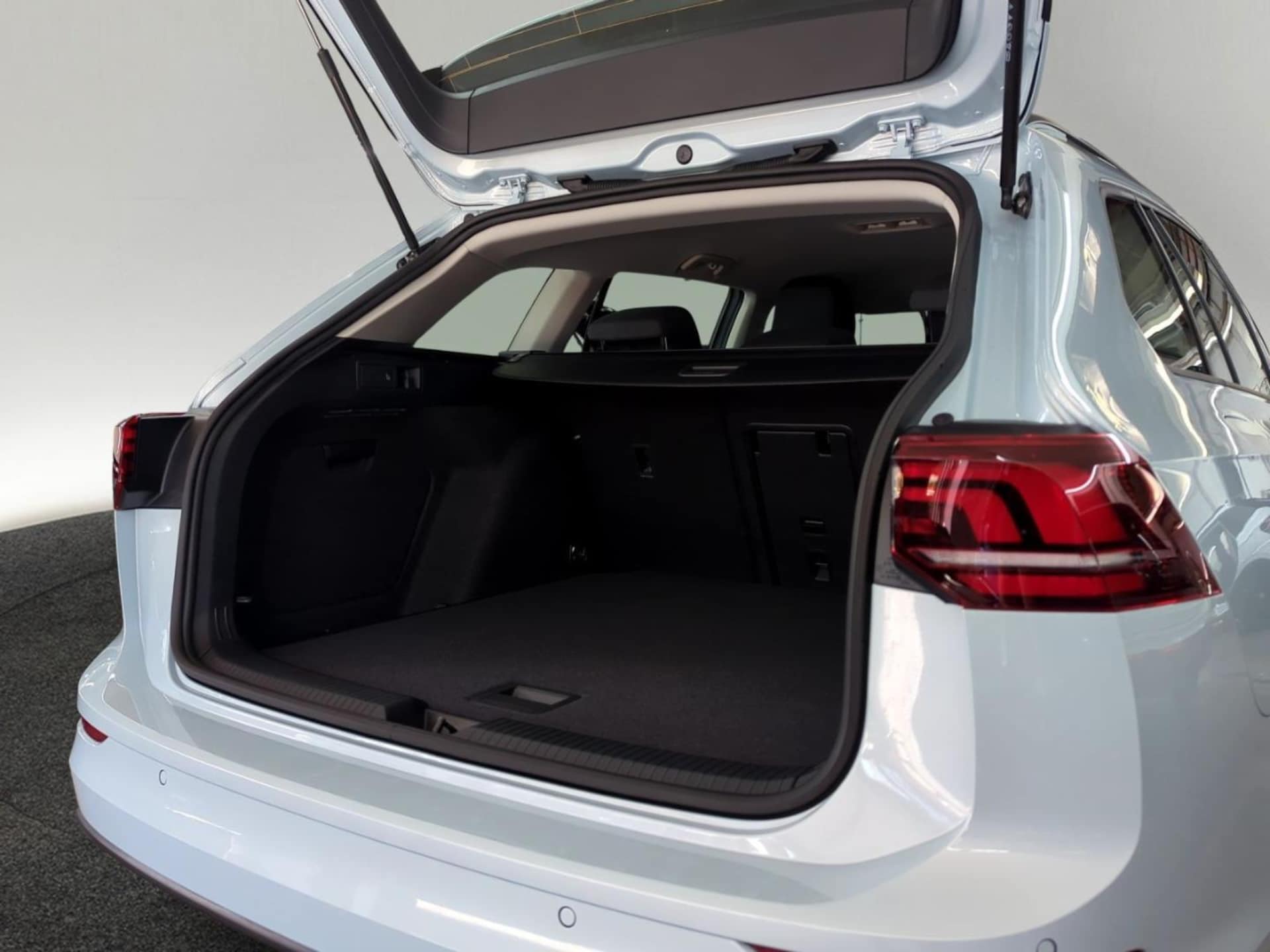 Volkswagen Golf Variant Life