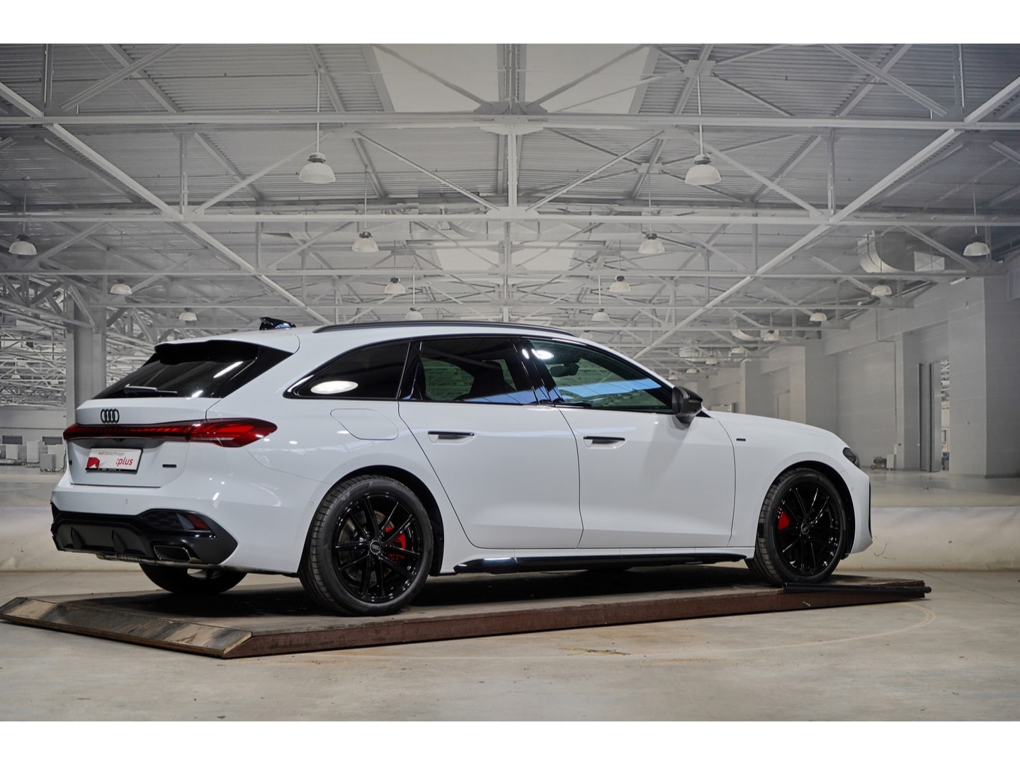 Bild über Audi A5 Avant e-hybrid e-hybrid quattro 270 kW S tronic - für weitere Informationen kontaktieren Sie den Audi Partner