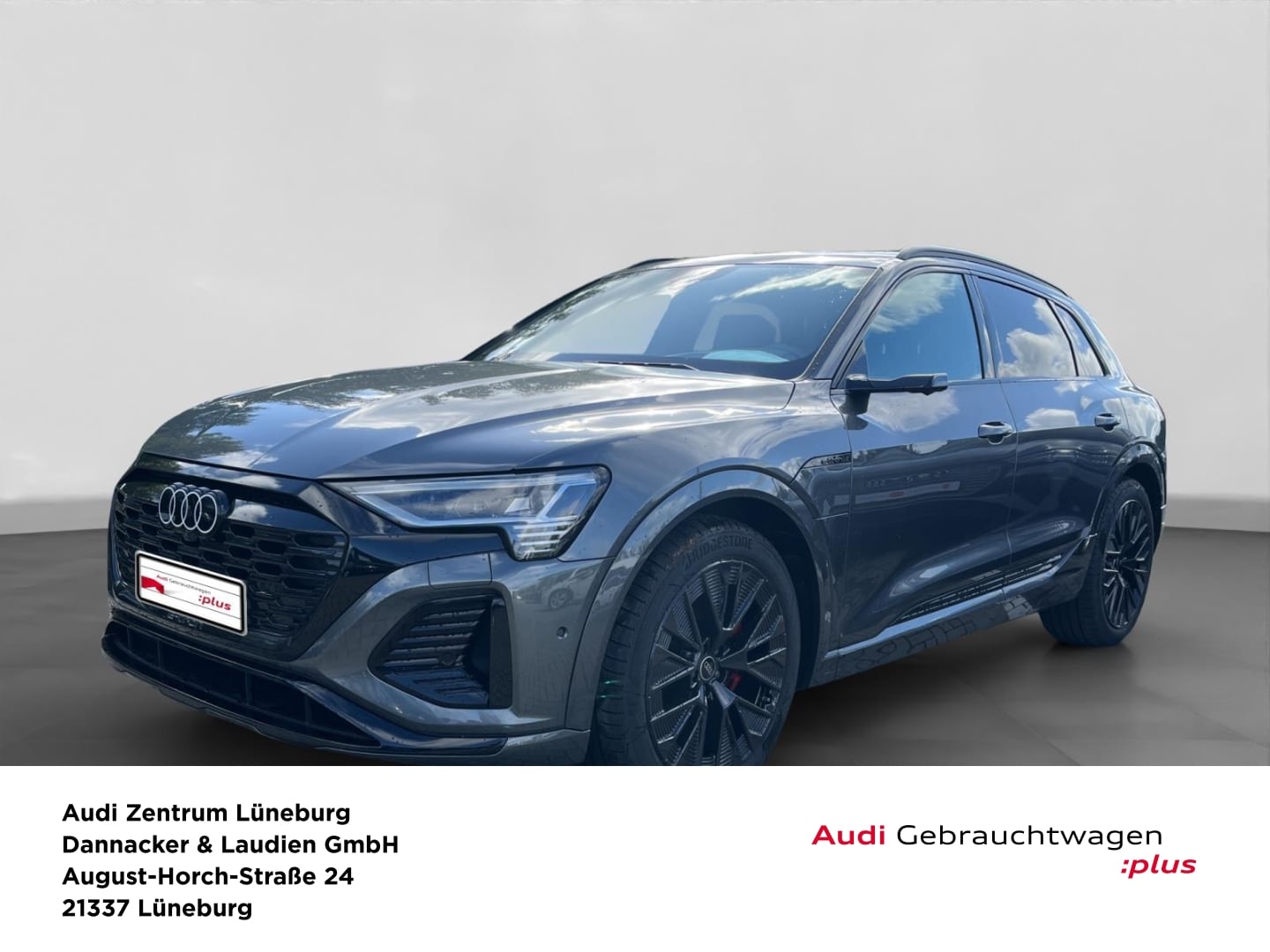 Bild über Audi Q8 e-tron S line 55 e-tron quattro - für weitere Informationen kontaktieren Sie den Audi Partner