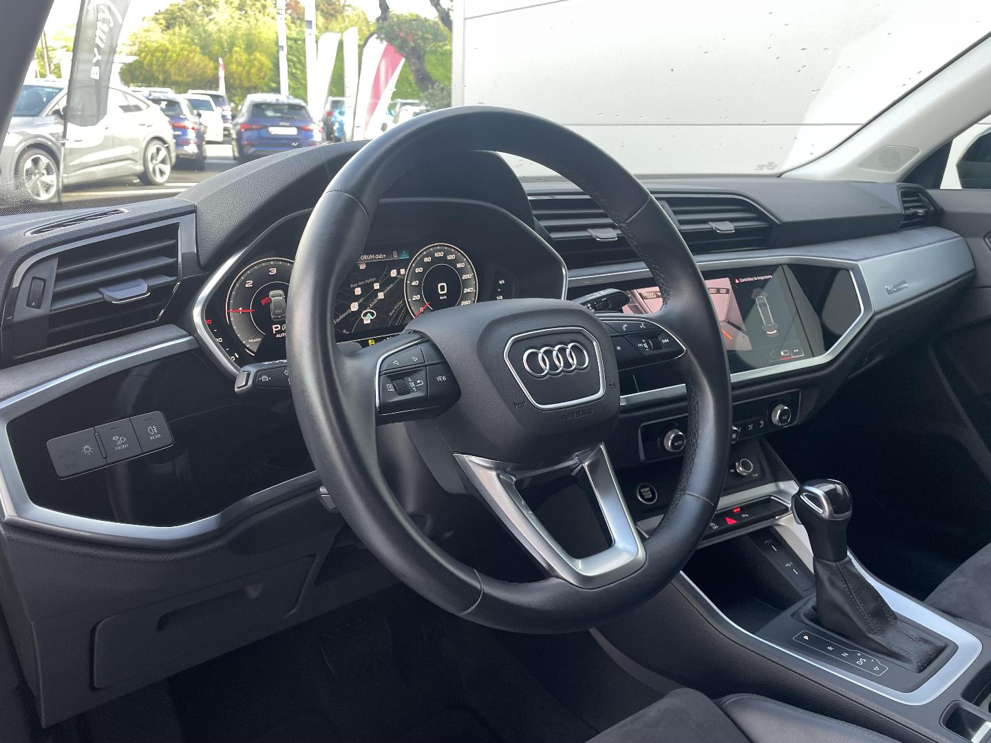 Image about Audi Q3 Design Luxe 35 TDI 110 kW (150 ch) S tronic