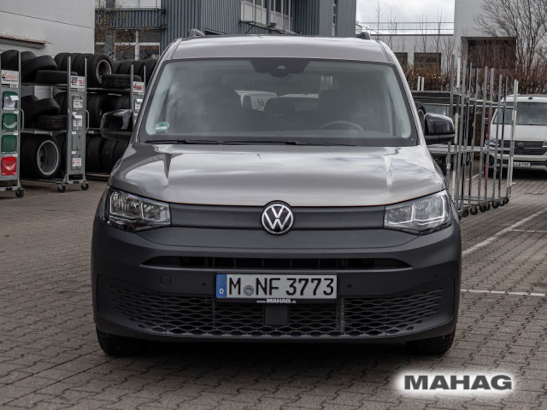Volkswagen Caddy Maxi Basis-Modell