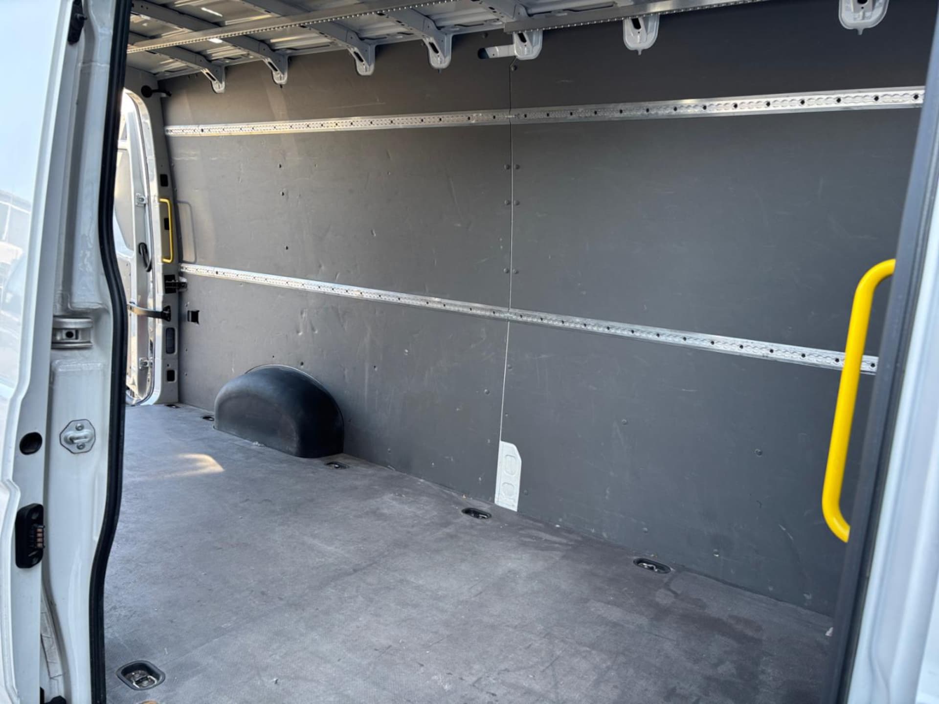 Volkswagen Crafter Kasten langer Radstand