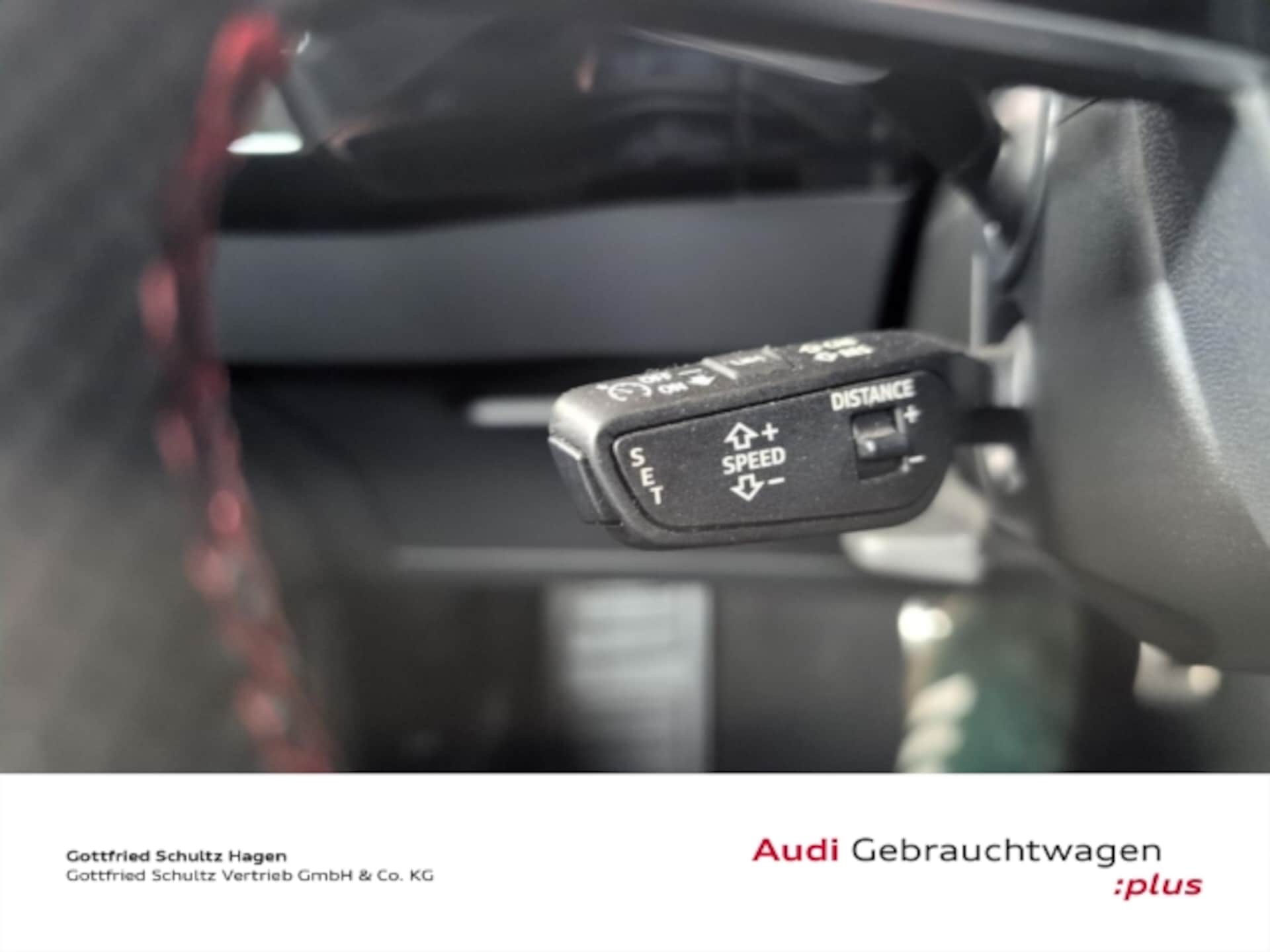 Audi Q8 e-tron S line