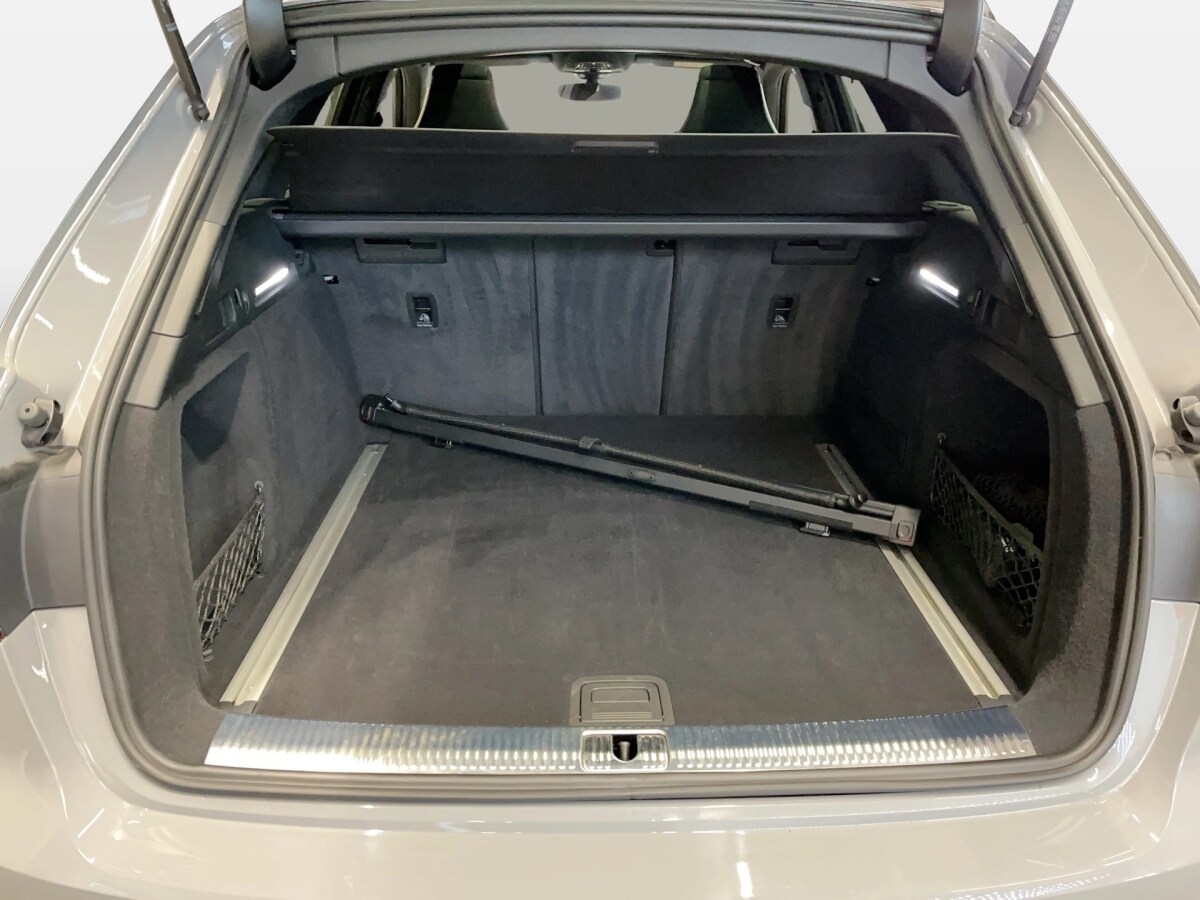 Image about Audi RS 4 Avant TFSI quattro tiptronic