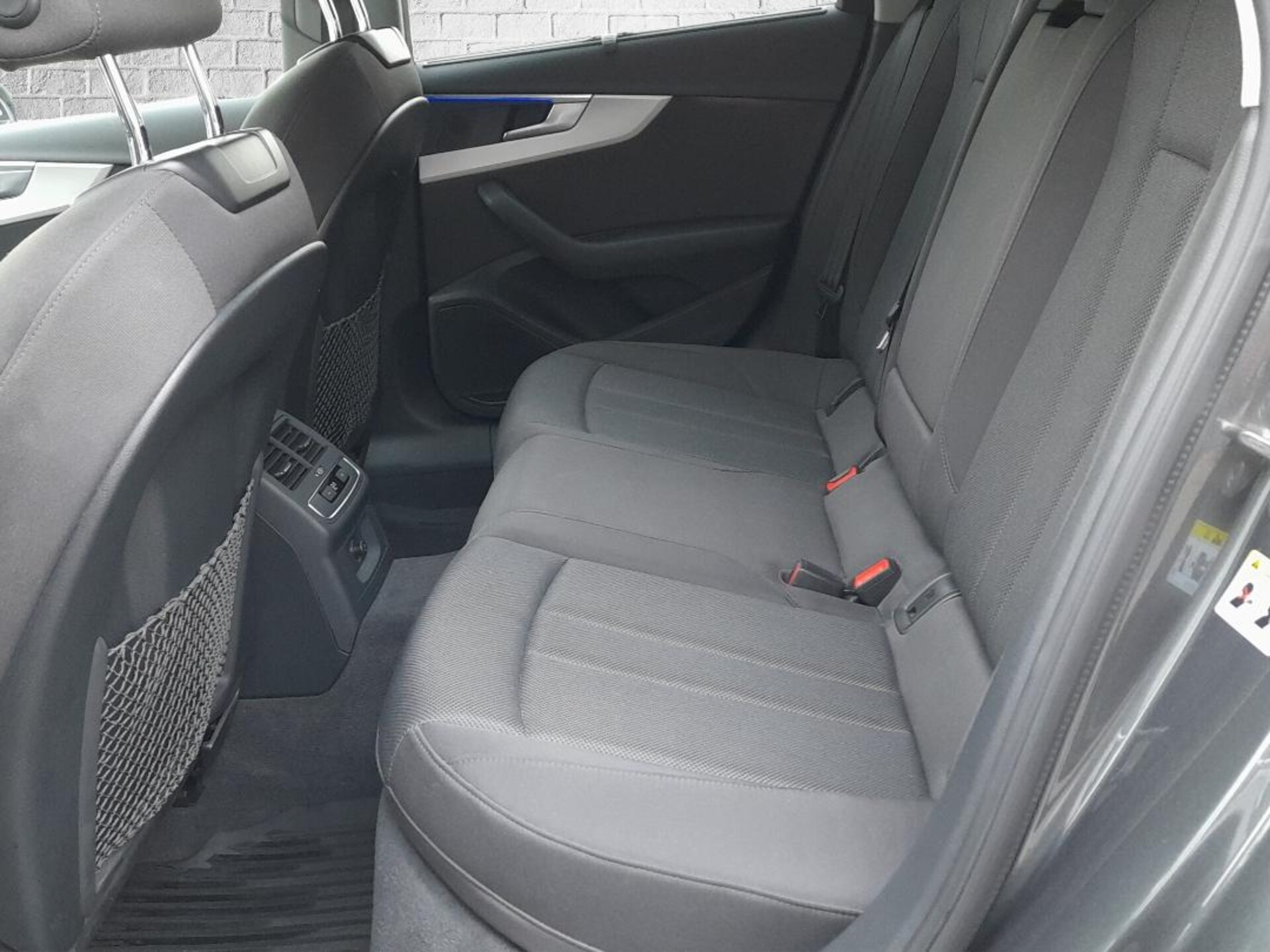 Audi A4 Avant S line